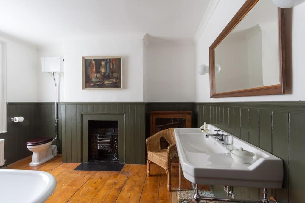 Picturesque Seaside Cottage Next To Viking Bay - Broadstairs Extérieur photo
